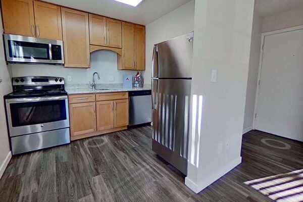 3D tour thumbnail for 1120 York unit 202.