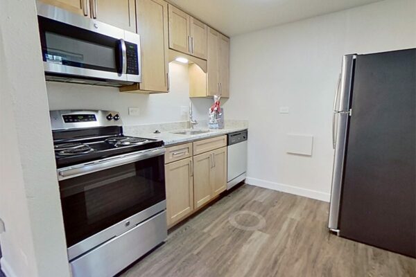 3D tour thumbnail for 1136 York S2 unit 104.