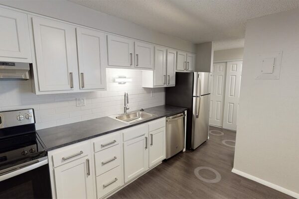 3D tour thumbnail for 1430 Humboldt unit 206.