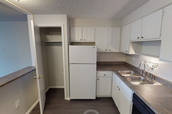 3D tour thumbnail for 1430 Humboldt unit 307.