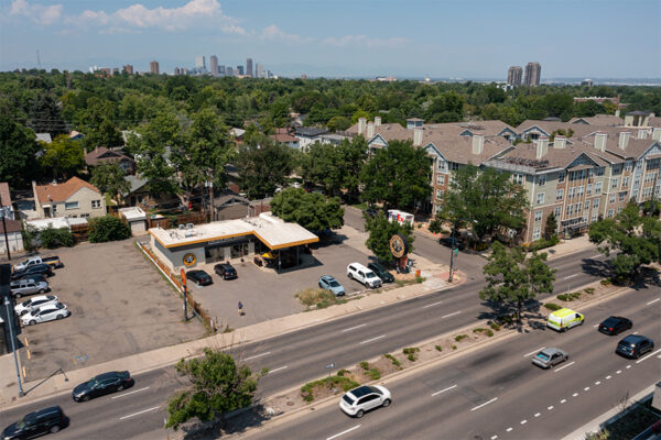 Aerial view of Einstein Brothers bagels nearby.