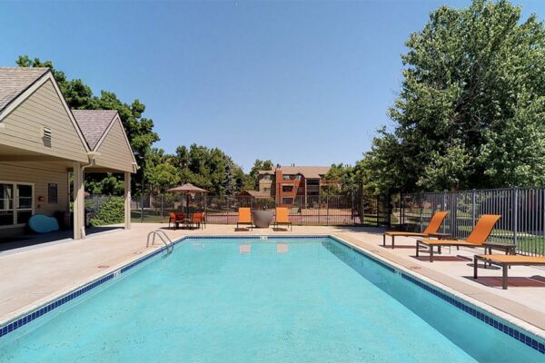 3D tour thumbnail for Cottonwood Creek pool.