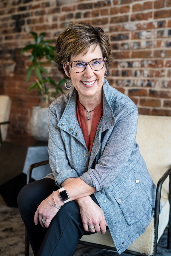 Headshot for Lori Snider