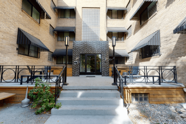 611 E 11th virtual tour thumbnail