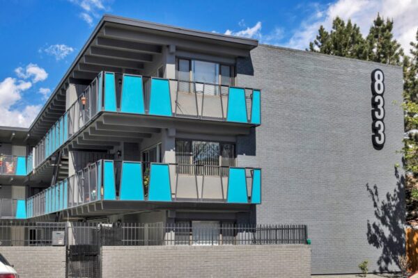 833 Dexter building in Denver