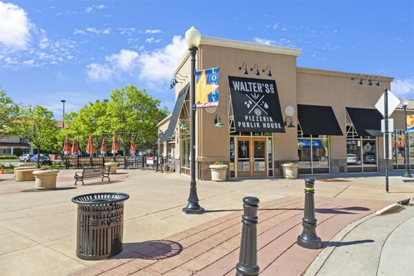 Walter's 303 Pizzeria restaurant in Lowry Town Center.