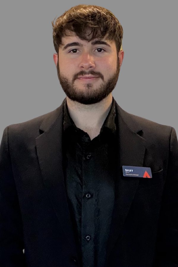 Shay Hopewell headshot