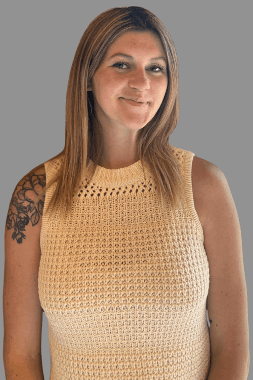 headshot of Molli Mulder